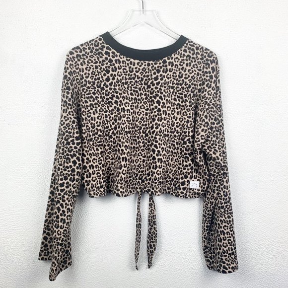 Varley | Milldale Long Sleeve Leopard Print Open Back Pullover - Picture 2 of 7